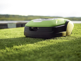 Greenworks Optimow 10 – pažangus vejos robotas vidutinio dydžio ir dideliems vejos plotams